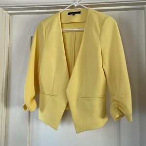 Amanda + Chelsea yellow blazer